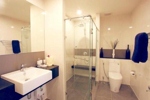 Sea view apartment at The Unity by Lofty