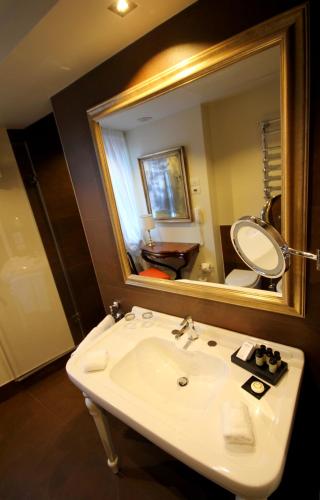 61925887 Hotel Papadopoli Venezia - MGallery Collection