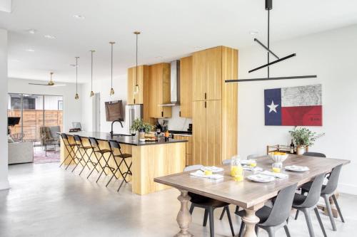 Melody by AvantStay Peloton included sleek home in Austin, USA