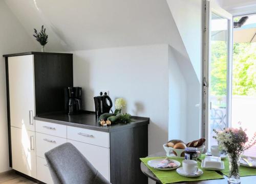 NEU! Ferienwohnung Weitblick Jever in 耶費爾