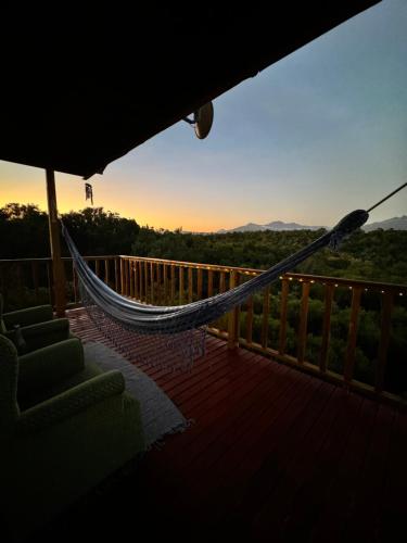 ElSueño Mountain Retreat with hot tub and indoor fire place (ElSueno Mountain Retreat with hot tub and indoor fire place) in 卡拉塔拉