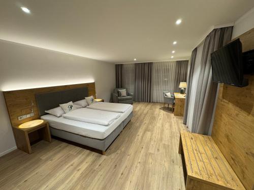 Hotel Gasthof zur Post Benediktbeuern in 貝內迪克特博伊埃爾恩