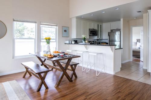Sonrisa 2 Unit Buyout I II by AvantStay Pacific Beach Views in San Diego, USA