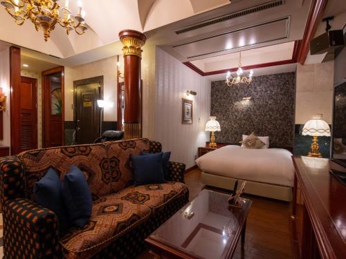 room detail thumbnail 1