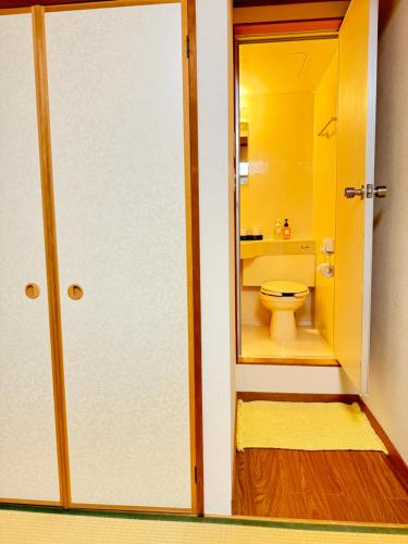Double or Twin Room with Private Bathroom image 8