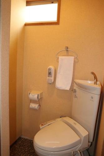 Twin Room with Shared Bathroom image 10