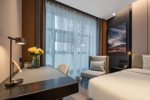 Superior Twin Room image 3