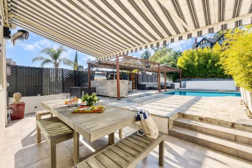 Valentino by AvantStay Luxury Hollywood Mansion in Los Angeles, USA