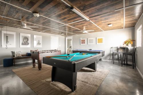 Jackrabbit Ridge by AvantStay Entertainers Paradise w Pool Games in Twentynine Palms, USA
