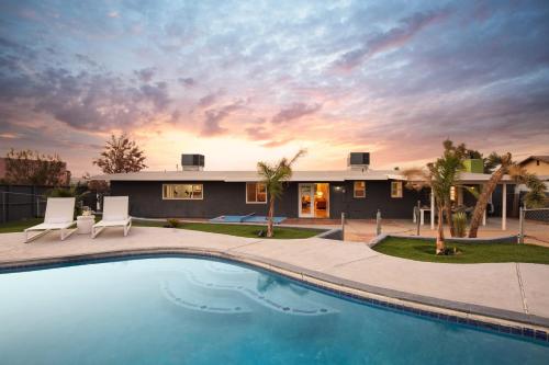 Jackrabbit Ridge by AvantStay Entertainers Paradise w Pool Games in Twentynine Palms, Vereinigte Staaten von Amerika