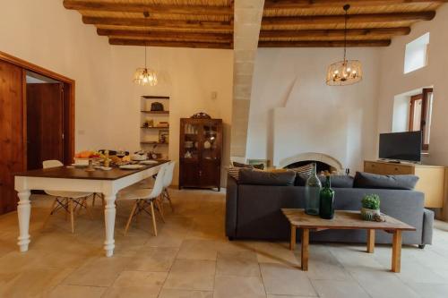 The Yard Traditional Residence in 華薩