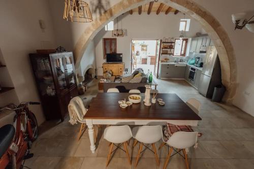 The Yard Traditional Residence in 華薩