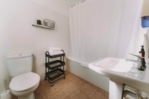 Single Room image 4