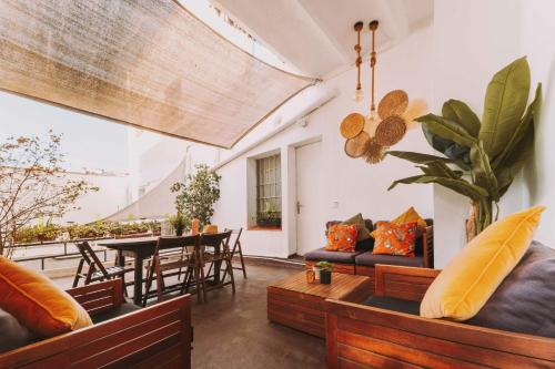 Family Three Bedroom Suite with Patio image 8
