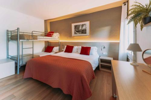 Family Two-Bedroom Suite with Terrace image 4