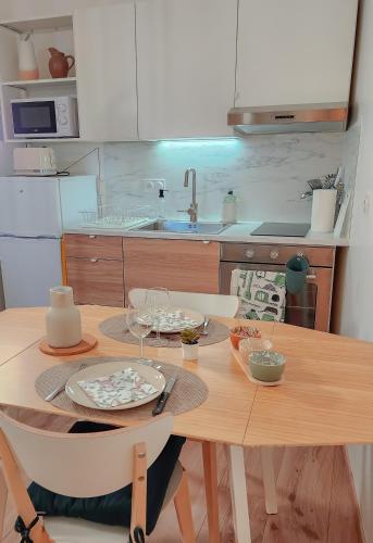 Le Petit Polinois in โปลิญี