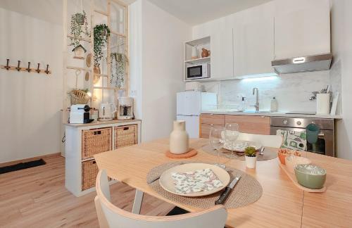 Le Petit Polinois in โปลิญี