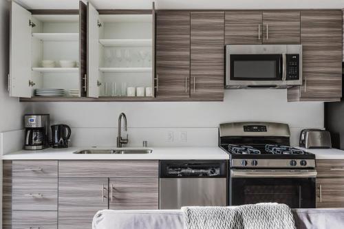 Blueground Brentwood studio apartment LAX-1293 in Los Angeles, USA