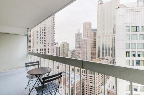 Blueground Gold Coast rooftop gym nr Hancock CHI-1126 in Chicago, USA
