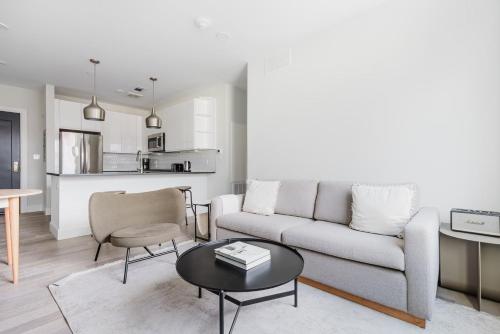 Blueground East Boston 2bd apartment BOS-1126 in Boston, USA