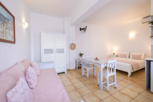 Vrachia Studios & Apartments, Oia (zdjęcie 9)