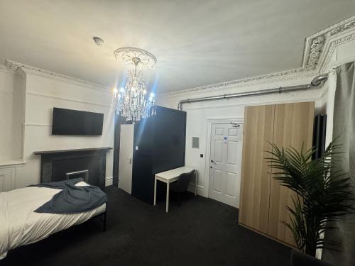 Fulforth St Studio Apartments Room Type - Deluxe Studio