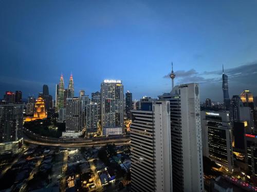 The Luxe Infinitum KLCC by CASABELLESTAY - image 14