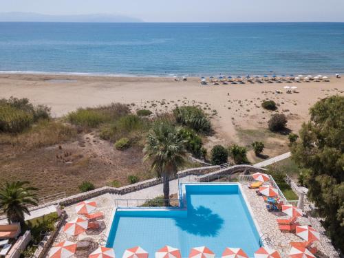 Beach, Marina Bay Hotel in Skala