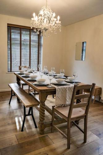 Hot Tub Cottage - Cross Lane in Wortley