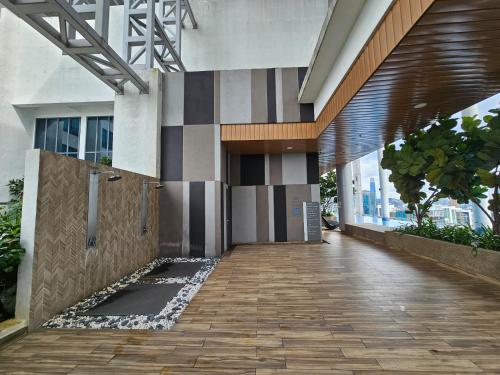 The Luxe Infinitum KLCC by CASABELLESTAY - image 11