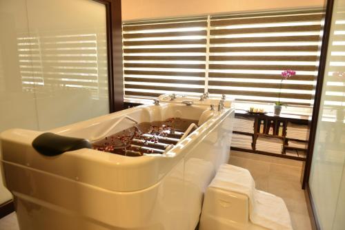 EA Hotel Atlantic Palace - image 11