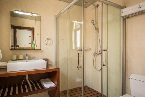 Dali Yanyuan Mountain Retreat