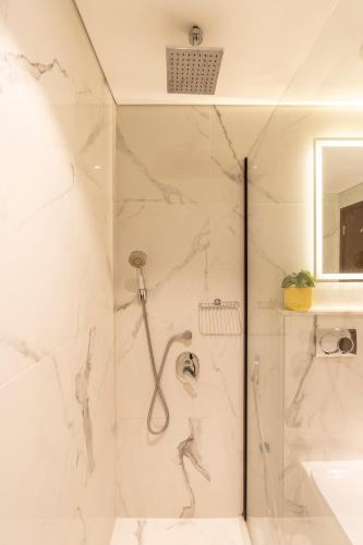 Luxurious Apartment next to Burj Khalifa and Dubai Mall - main image