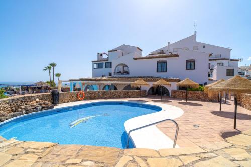 Three-Bedroom Apartment with Sea View image 10