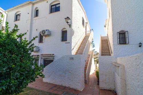 Three-Bedroom Apartment with Sea View image 1