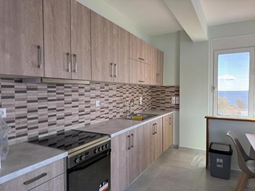 Konyha, Orestis in Marmari