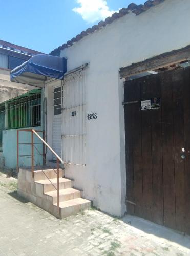 Ilhabela cachoeira in Cocaia