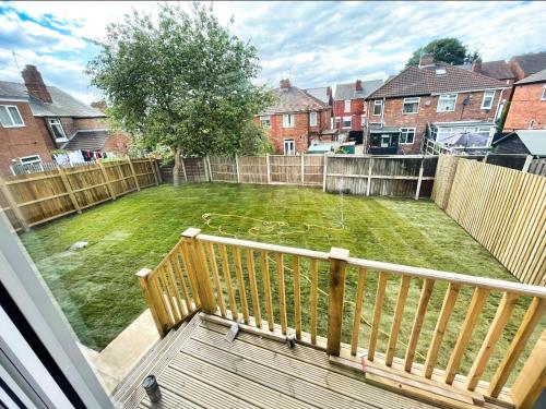 Rotherham - Rawmarsh - Great Customer Feedback - 2 Bed Bungalow - New Build - High End Furnishings - Wheel Chair Accessible - Large Enclosed Garden - Dog Friendly