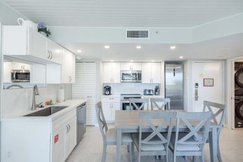 The Exuma Cay -Pool View & Parking in Key West, USA