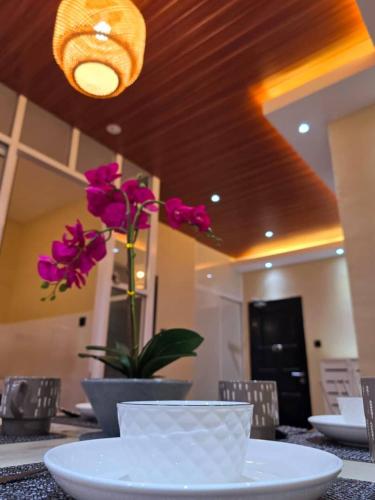 Kitchen, Qaira Eco Homestay in Sepanggar
