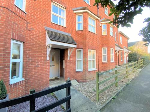 A szálláshely kívülről, Johnson Townhouse in Irchester