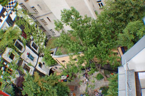 Kunsthaus Apartments - image 11