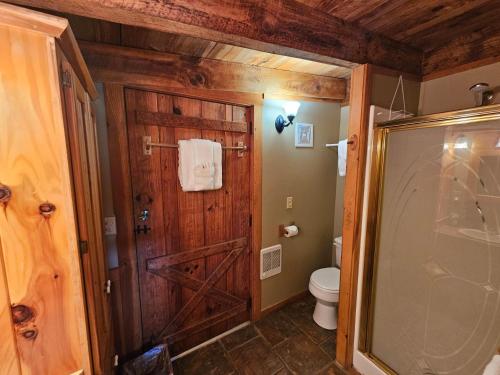Bear Hug Cabin in Bryson City, USA
