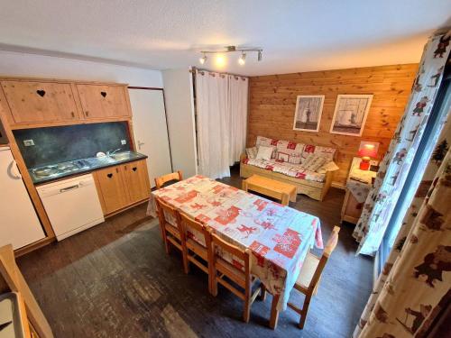 2 Pièces+Cabine, 6-8 Pers, 42m², Coeur Station, Près Pistes, TV, DVD - FR-1-265-220 Valfrejus