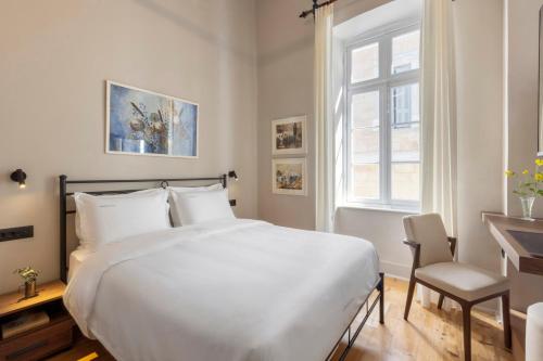 1 queen bed