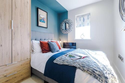 Stunning 2bedroom 2bathroom Apt With Parking Space - Tap to explore photos