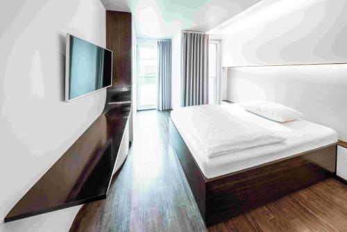 Single Room room in Hotel Q! Berlin