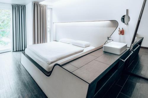 Double Room with Shower image 10