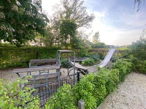 Hofstede "Den Hul"- Riant & Authentiek onthaasten - 8 persoons Hofstede "Den Hul"- Riant & Authentiek onthaasten - 8 persoons