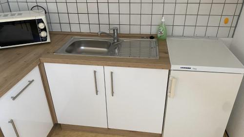 Konyha, Wohnung an der Galopprennbahn in Iffezheim